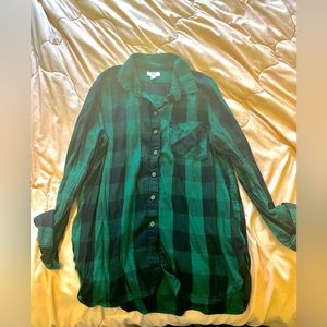 Women’s plaid shirt size L